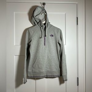 Small North Face pullover hoodie
